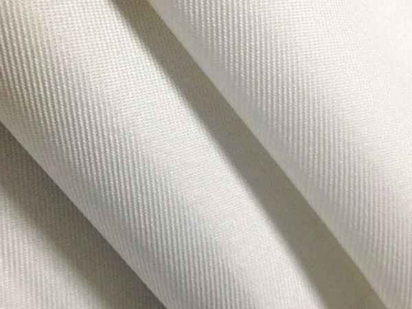 El Renacimiento de los Pantalones Chinos