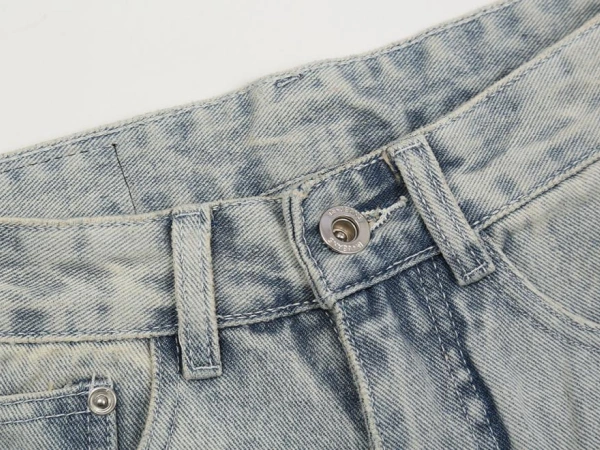 How to Prevent Light-Colored Jeans from Oxidizing and Yellowing